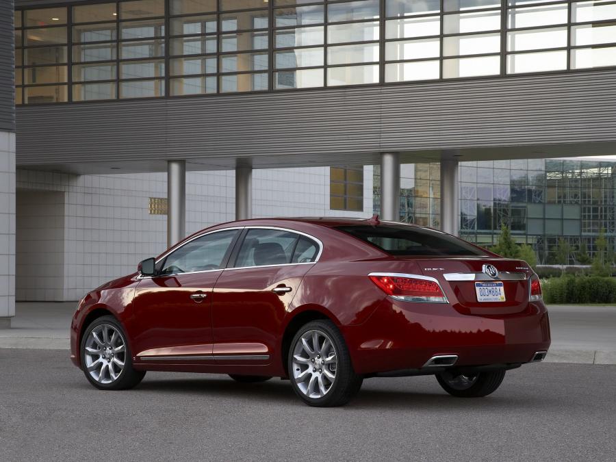  Buick LaCrosse 2010 года  (NA) (фото 2 из 121)